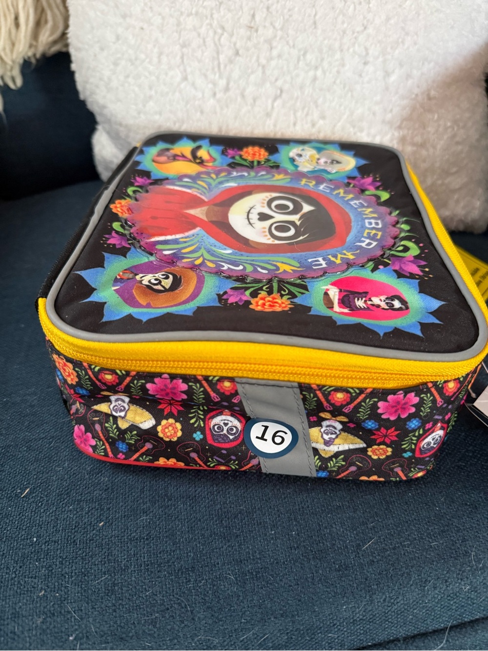 Disney Pixar Coco "Remember Me" Kids Lunchbox - Black & Red - Picture 3 of 5